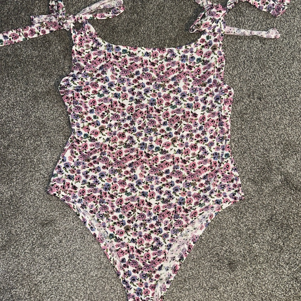 Floral Backless Bodysut